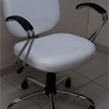 Cadeira diretor cromada corino branco