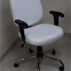 Cadeira diretor cromada corino branco digitador